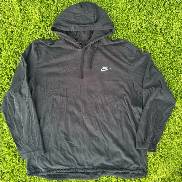 Nike Black Performance Hoodie Sweatshirt - Picture 1 of 2